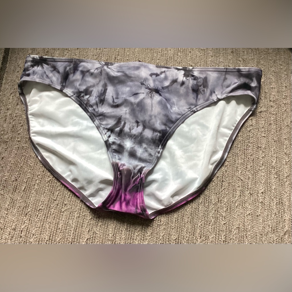 Sale 4 For $20.00 Island Escape Bikini Bottoms Tie Dye